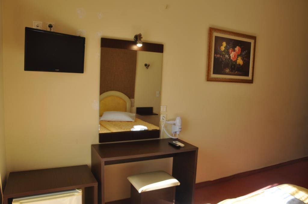 Hotel Drosia Messíni المظهر الخارجي الصورة